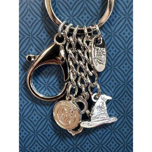 Harry Potter Charms Keychain NEW - Picture 1 of 3